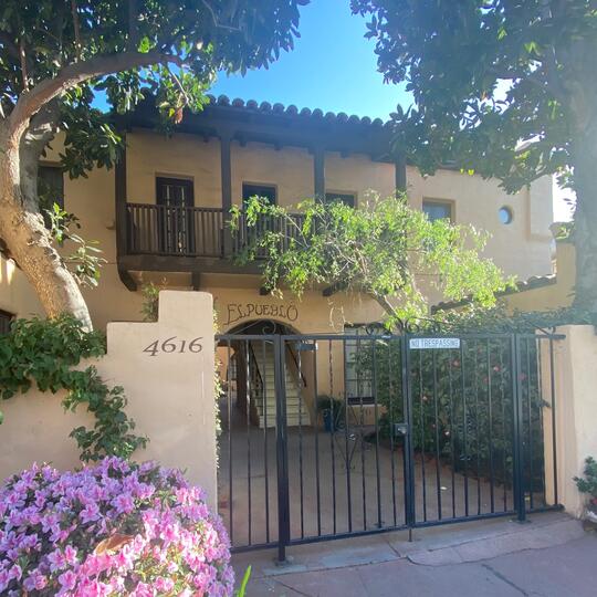 Melrose Place Building In Los Feliz CA 12 Photos 