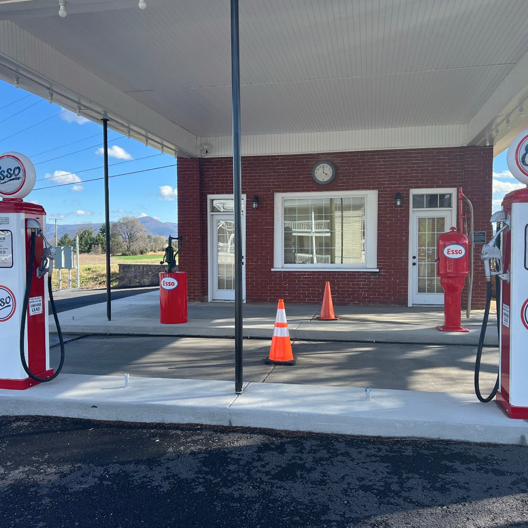 Historic Johnnies Esso