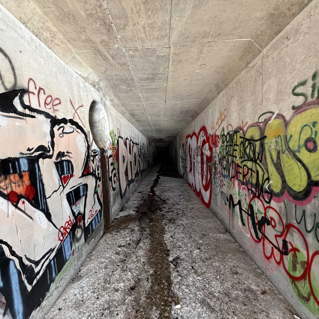 Lunada Bay Graffiti Tunnels