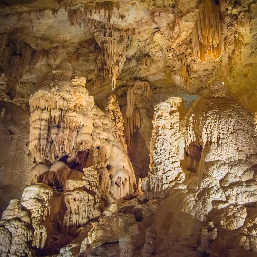 Natural Bridge Caverns