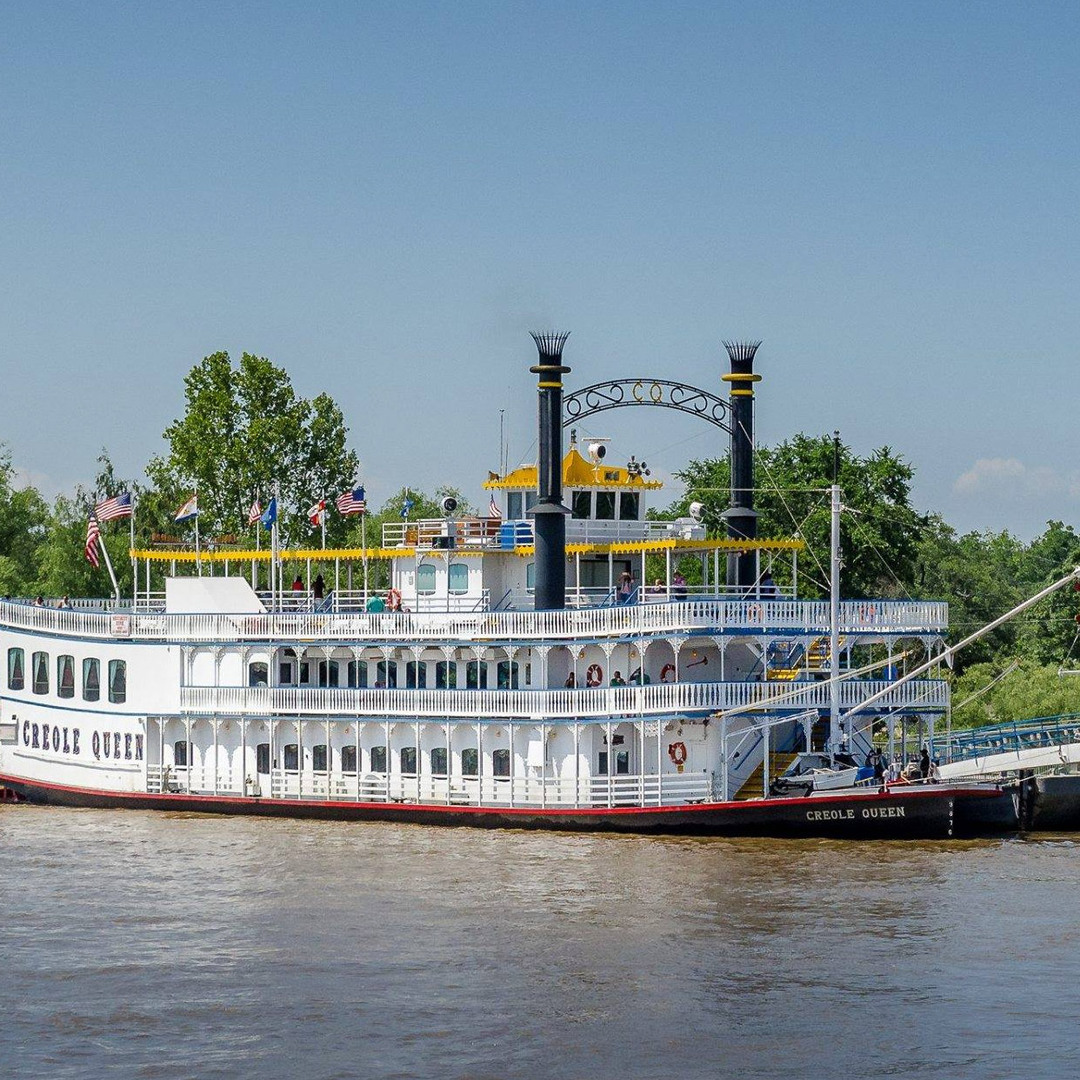 Paddlewheeler Creole Queen