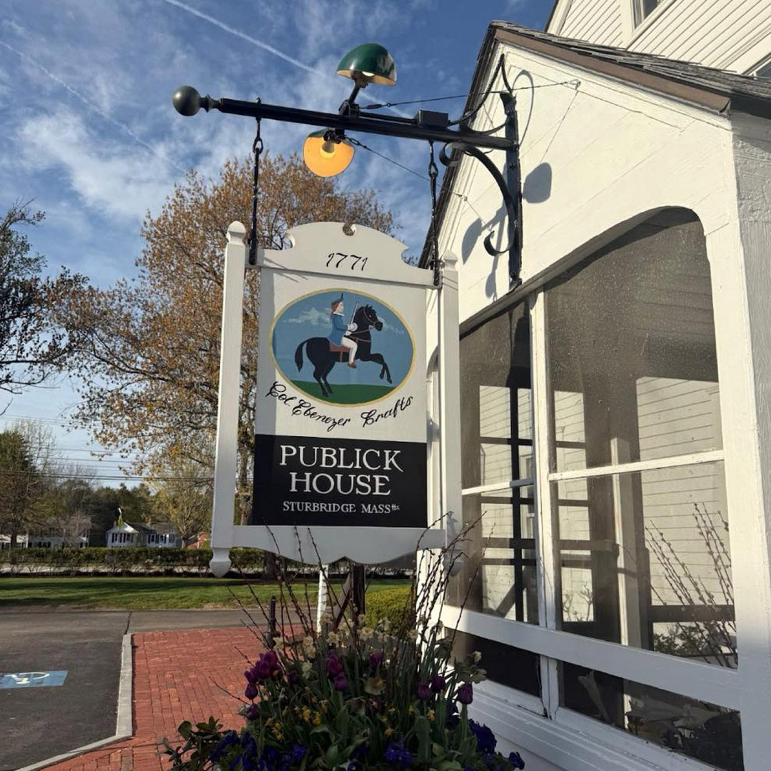 Publick House Historic Inn