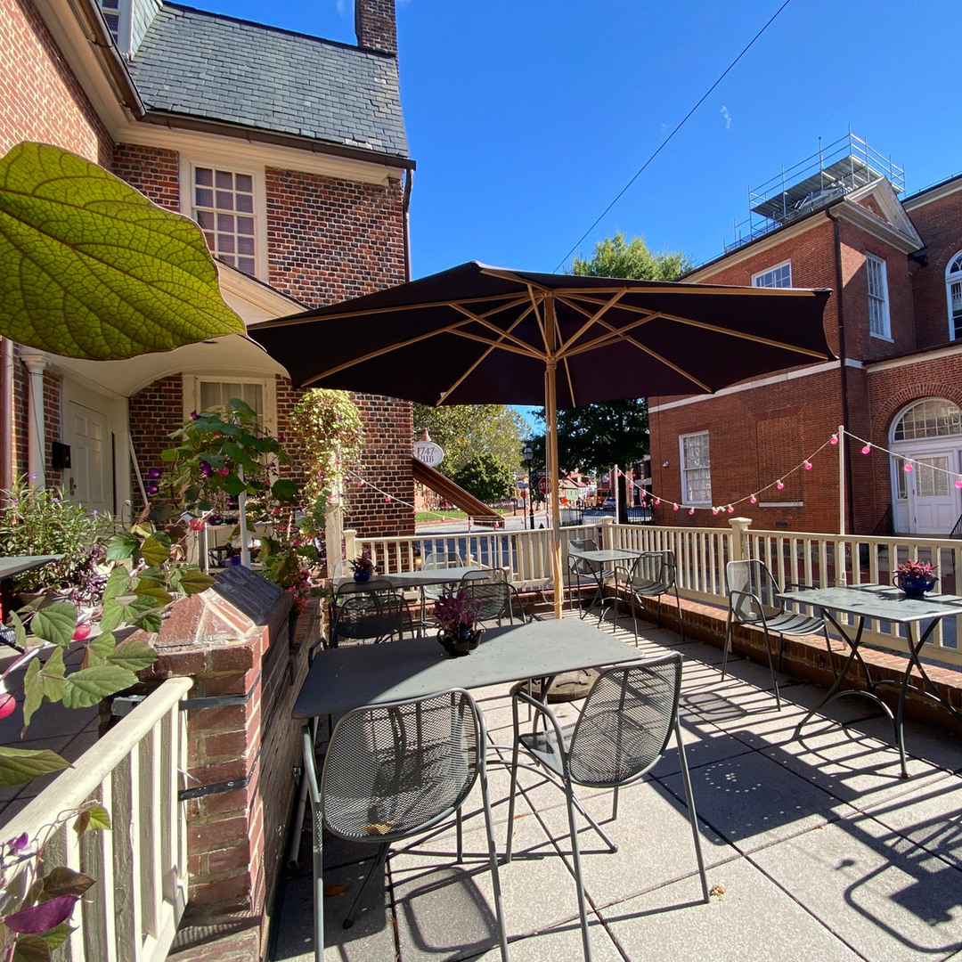 Reynolds Tavern and 1747 Pub