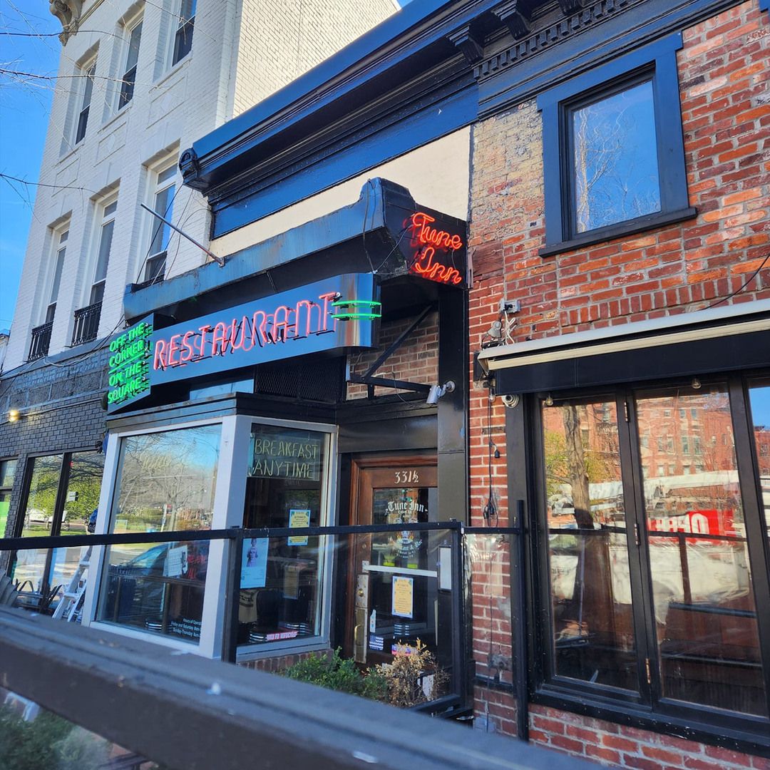 Tune Inn Restaurant & Bar